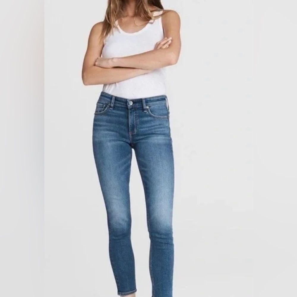Rag & Bone 10 in High Skinny jeans size 25.